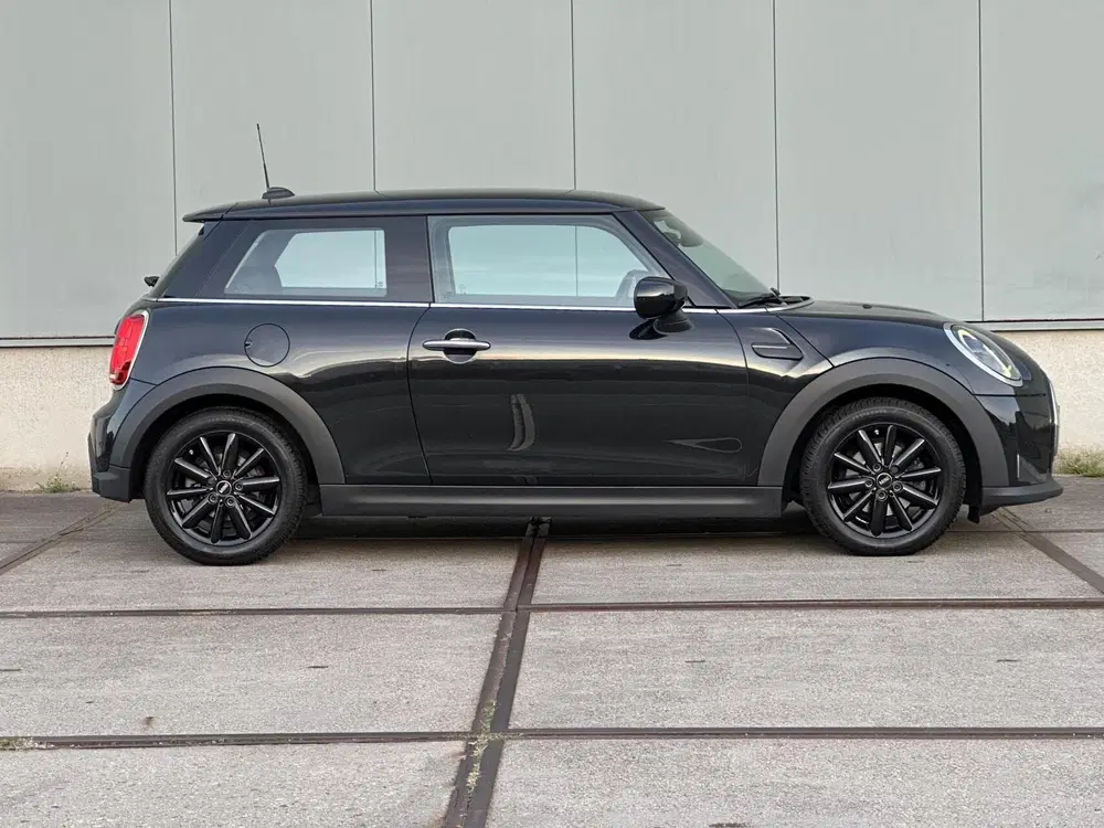 Mini Cooper 1.5 Cooper Essential uit 2023, foto 7