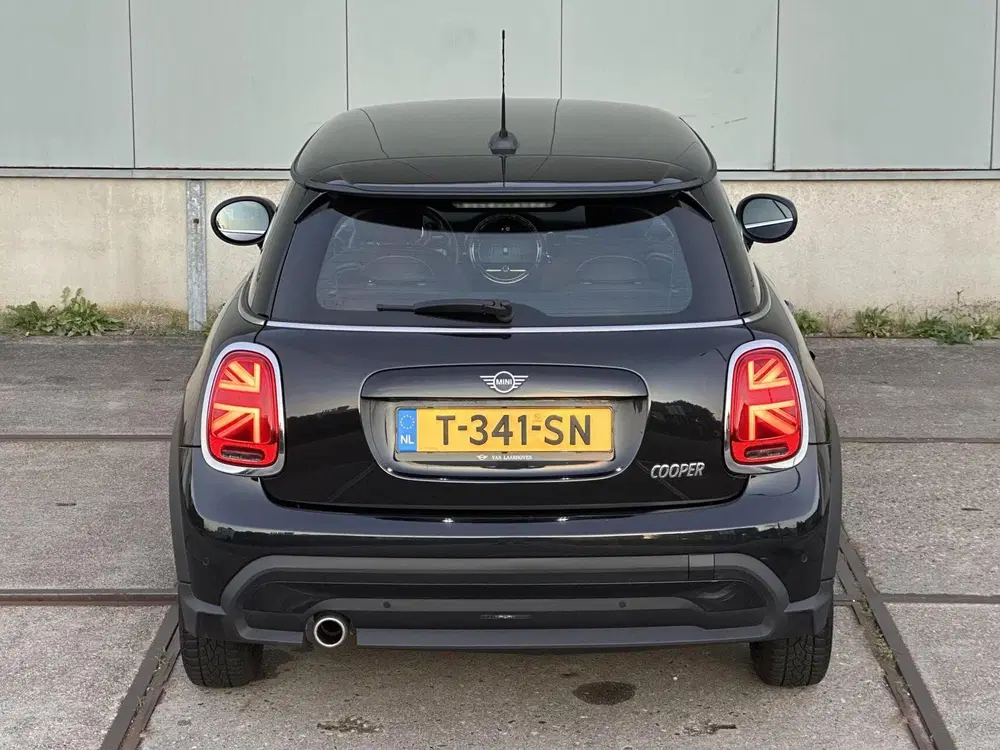 Mini Cooper 1.5 Cooper Essential uit 2023, foto 9