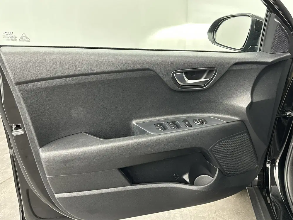 Kia Stonic 1.0 T-GDi MHEV DynamicLine uit 2025, foto 11