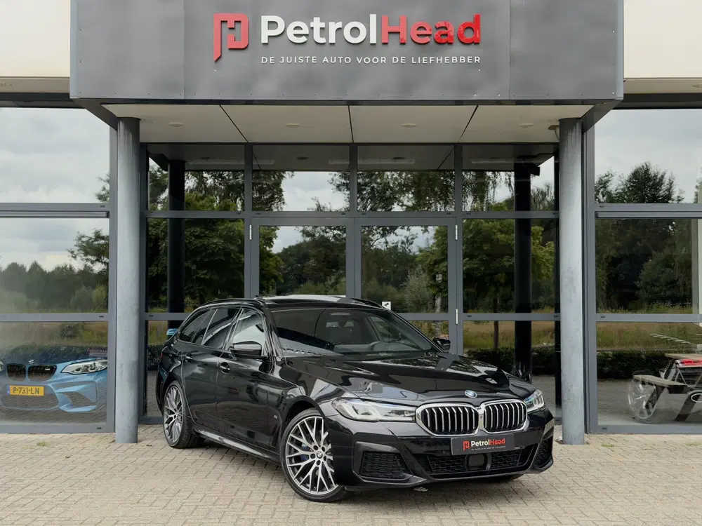 BMW 5-serie 5 Serie Touring 530e xDrive High Executive uit 2020