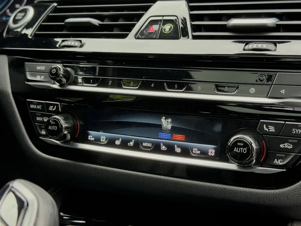 BMW 5-serie 5 Serie Touring 530e xDrive High Executive uit 2020, foto 10