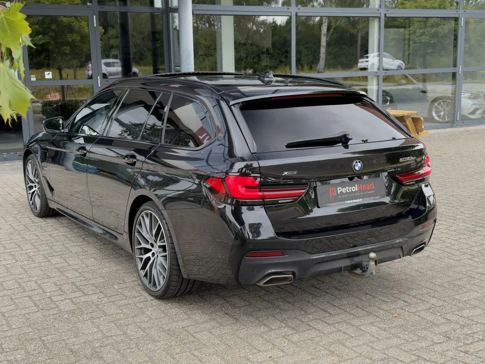 BMW 5-serie 5 Serie Touring 530e xDrive High Executive uit 2020, foto 12