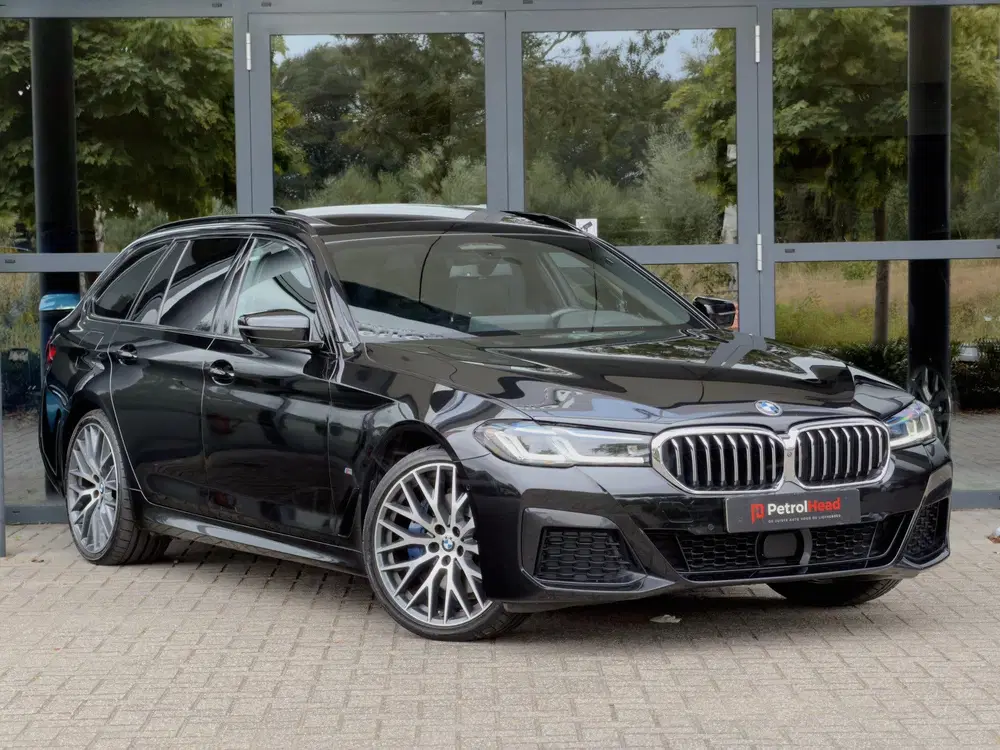 BMW 5-serie 5 Serie Touring 530e xDrive High Executive uit 2020, foto 6