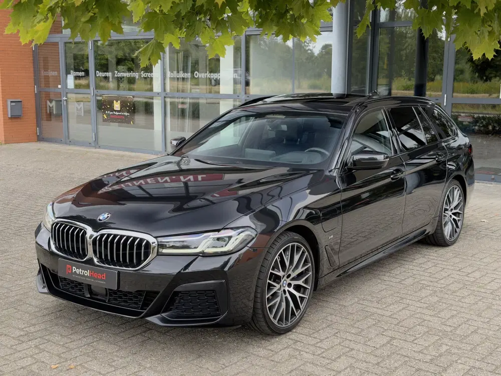 BMW 5-serie 5 Serie Touring 530e xDrive High Executive uit 2020, foto 8
