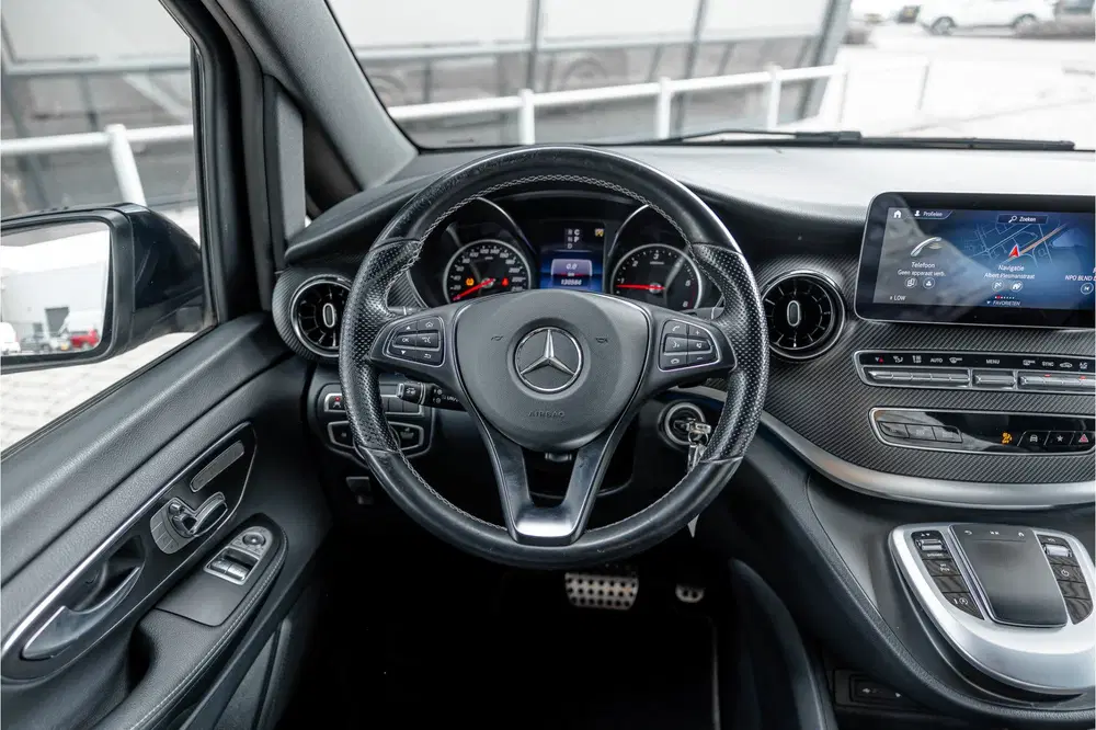 Mercedes-Benz V-Klasse 300d Lang uit 2021, foto 13