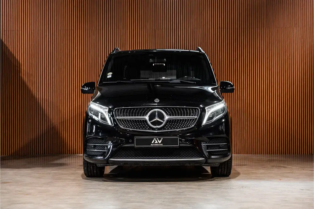 Mercedes-Benz V-Klasse 300d Lang uit 2021, foto 2