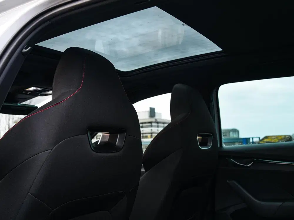 Skoda Octavia 1.4 TSI RS iV PHEV Business 245 PK Panor uit 2021, foto 12