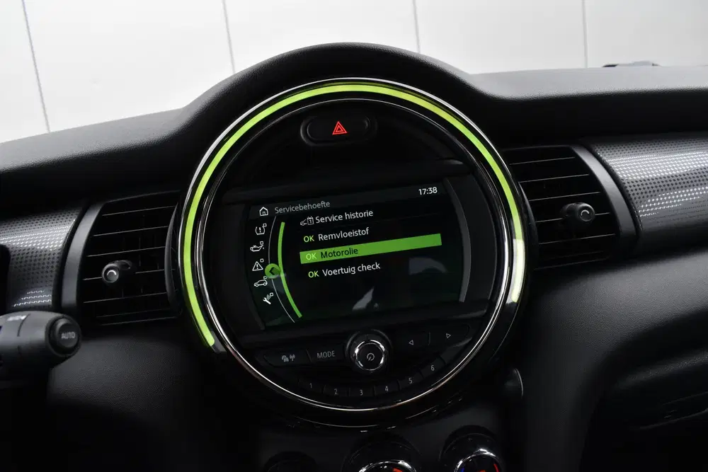 Mini Cabrio 1.5 Cooper Chili Carplay uit 2019, foto 13