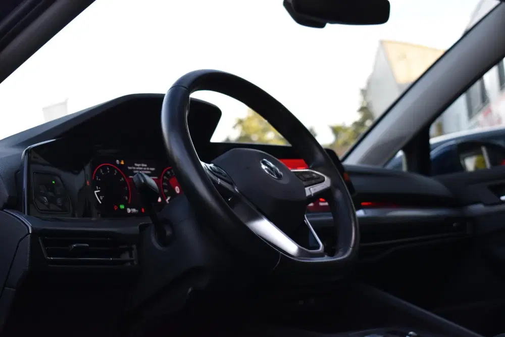 Volkswagen Golf 1.5 eTSI R-Line Pano Massage Camera Trekha uit 2020, foto 10