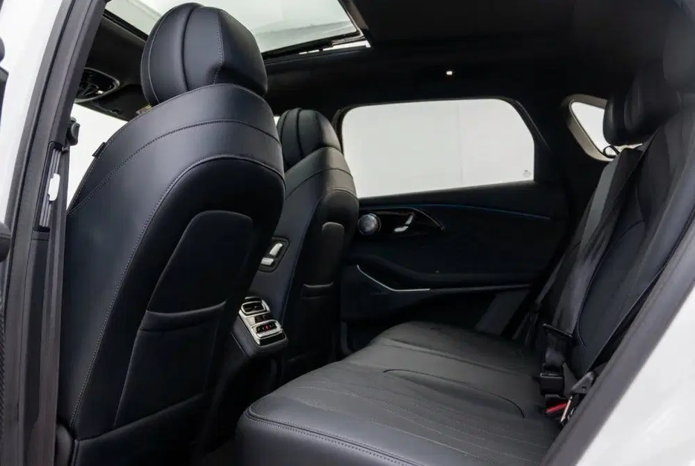 Omoda 9 1.5T-GDi SHS-P Premium 537pk 145km WLTP l uit 2026, foto 13