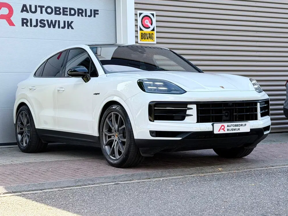 Porsche Cayenne Cayenne Coupé 3.0 E-Hybrid Pano uit 2023, foto 9