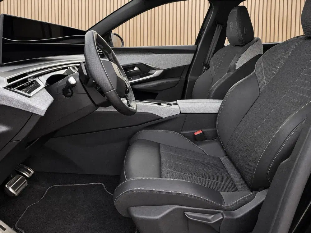 Peugeot 5008 1.2 Hybrid 145 GT 7p uit 2026, foto 12