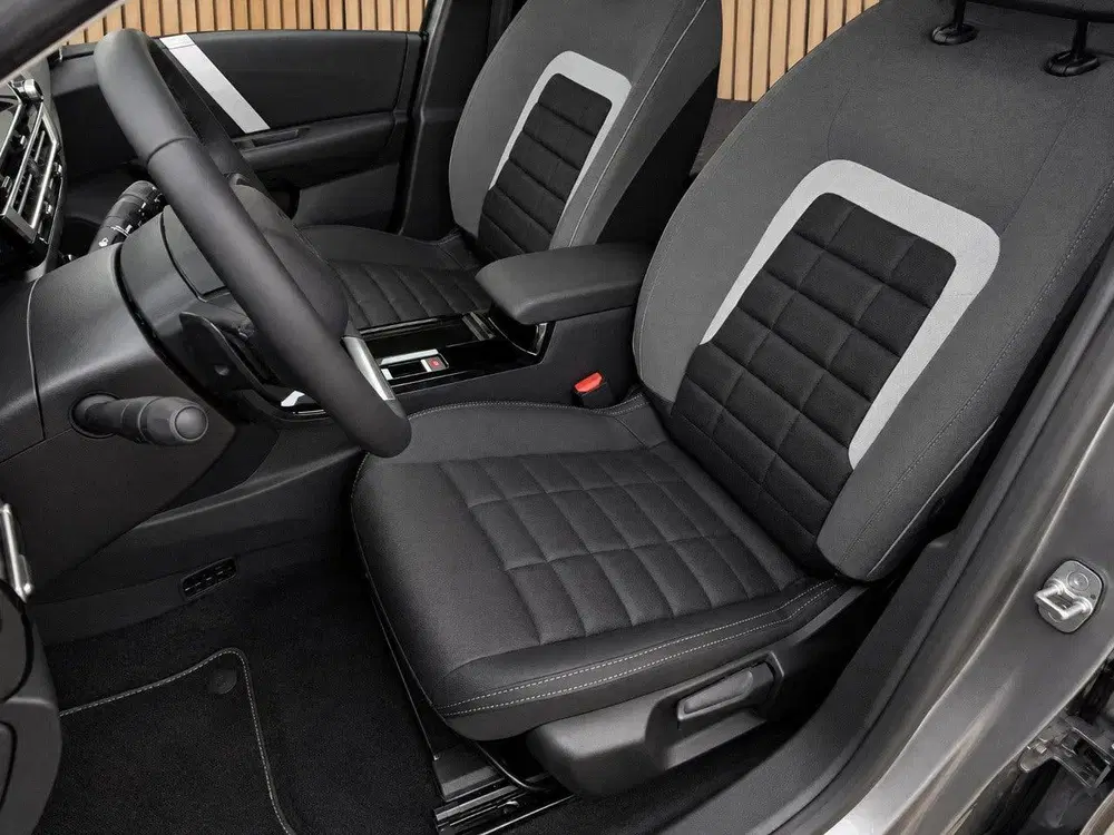 Citroën C4 1.2 Hybrid 136 Max uit 2025, foto 13