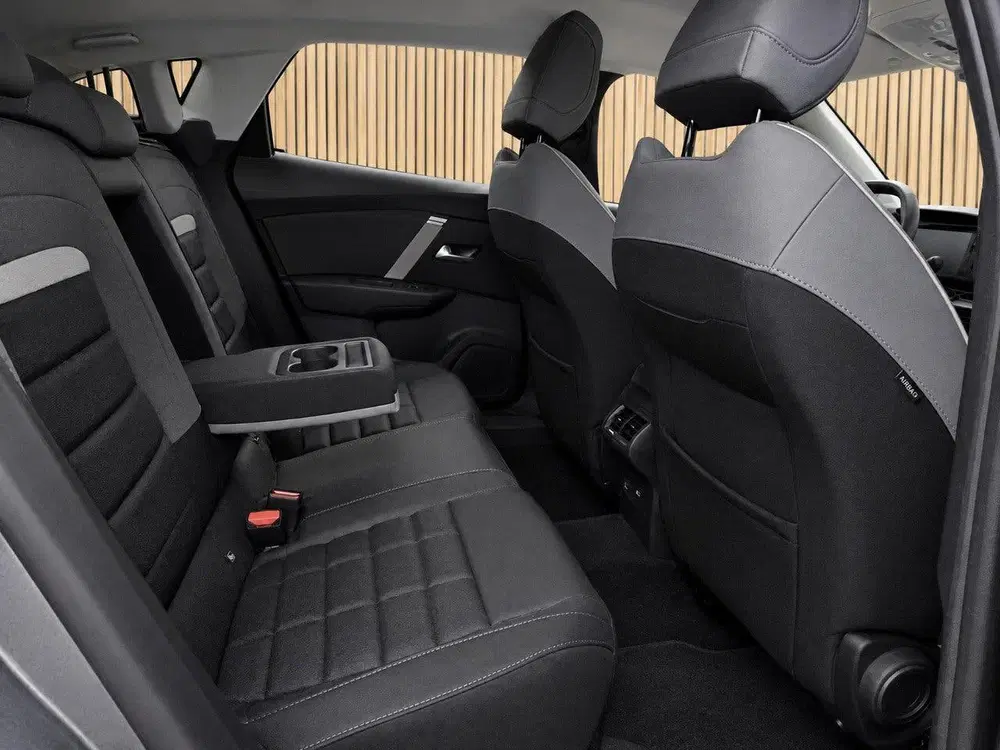 Citroën C4 1.2 Hybrid 136 Max uit 2025, foto 8
