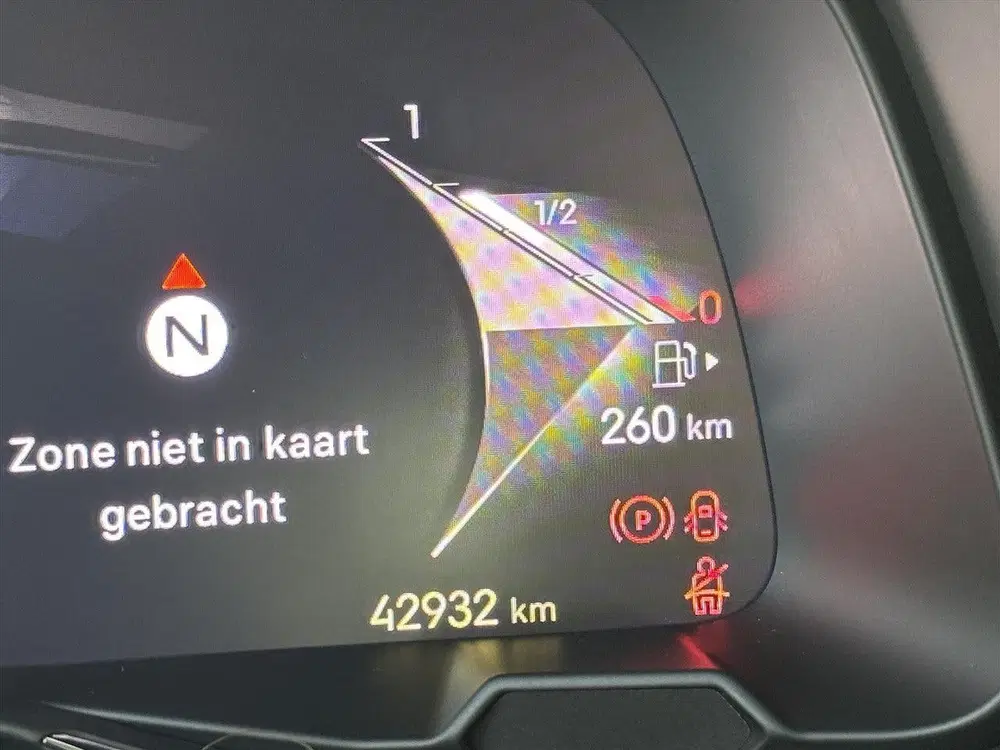 DS Automobiles DS 7 DS DS 7 1.6 E-TENSE 225pk Automaat Perform uit 2024, foto 15