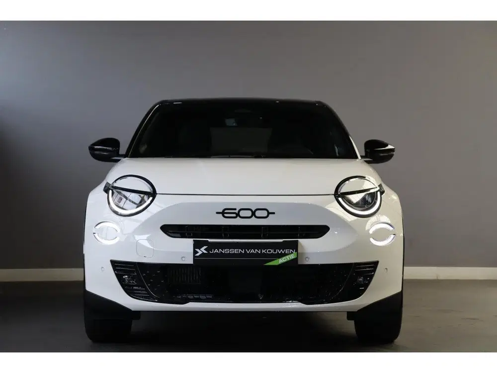 Fiat 600 1.2 Hybrid Sport 145PK uit 2026, foto 2