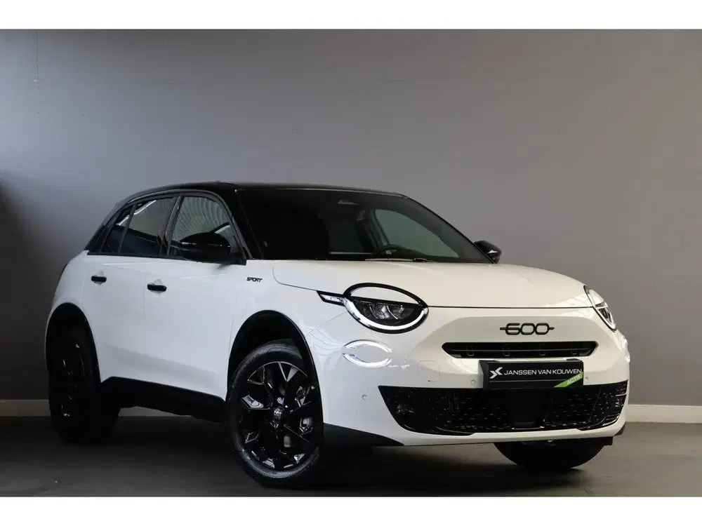 Fiat 600 1.2 Hybrid Sport 145PK uit 2026, foto 3