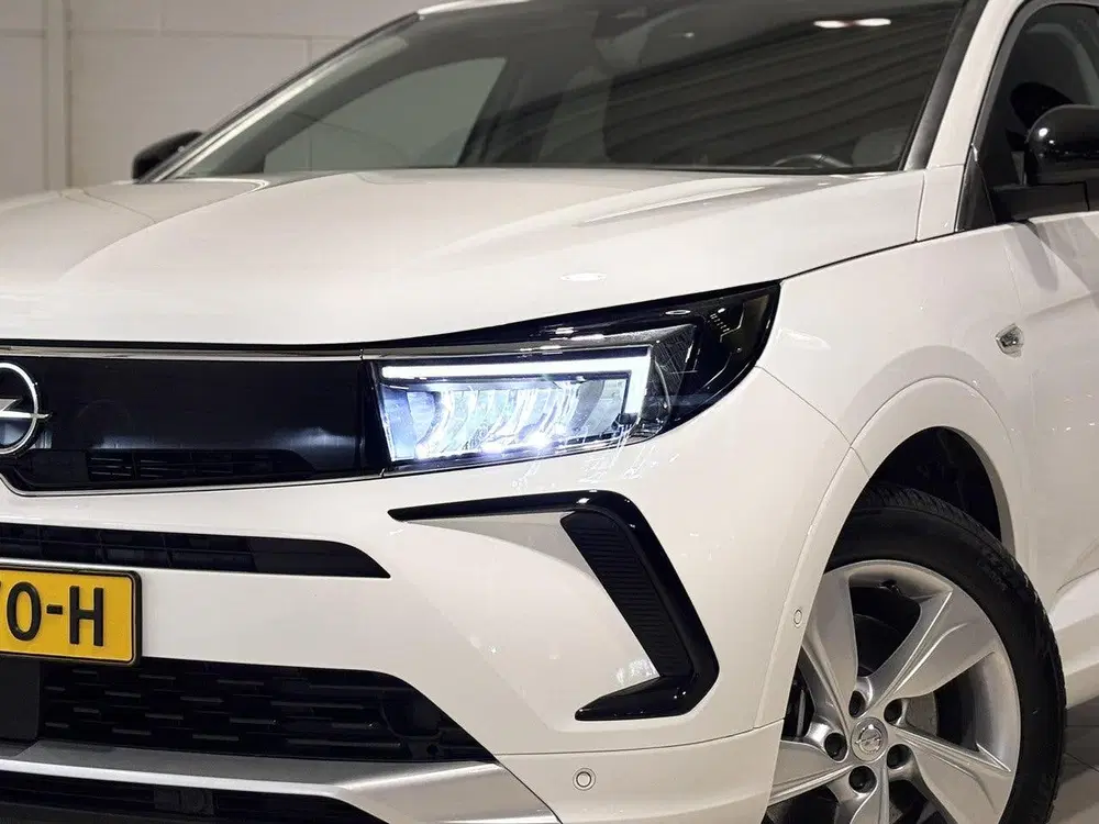 Opel Grandland Elegance 1.6 PHEV 225pk Hybrid e-EAT8 uit 2023, foto 2
