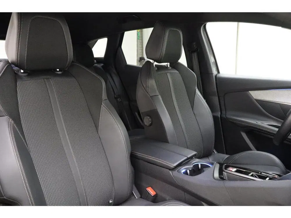 Peugeot 3008 1.2 PureTech GT Trekhaak uit 2023, foto 14