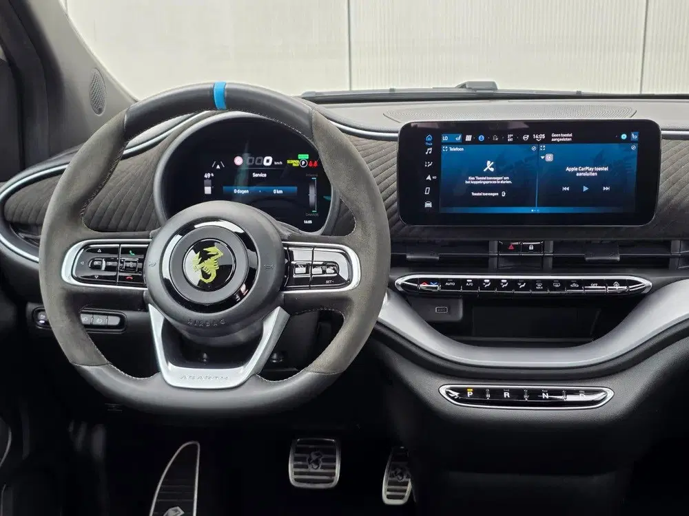 Abarth 500 Turismo 42 kWh Navigatie uit 2024, foto 10