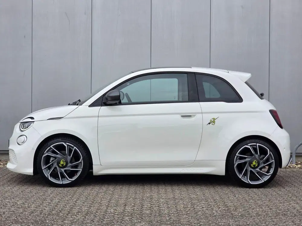 Abarth 500 Turismo 42 kWh Navigatie uit 2024, foto 3