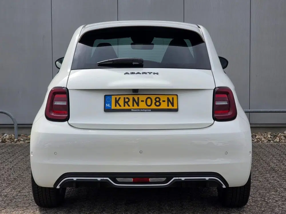 Abarth 500 Turismo 42 kWh Navigatie uit 2024, foto 5