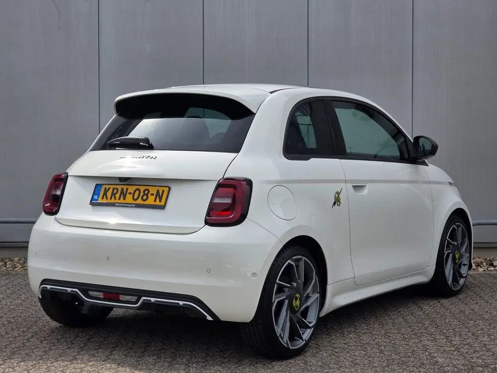Abarth 500 Turismo 42 kWh Navigatie uit 2024, foto 6