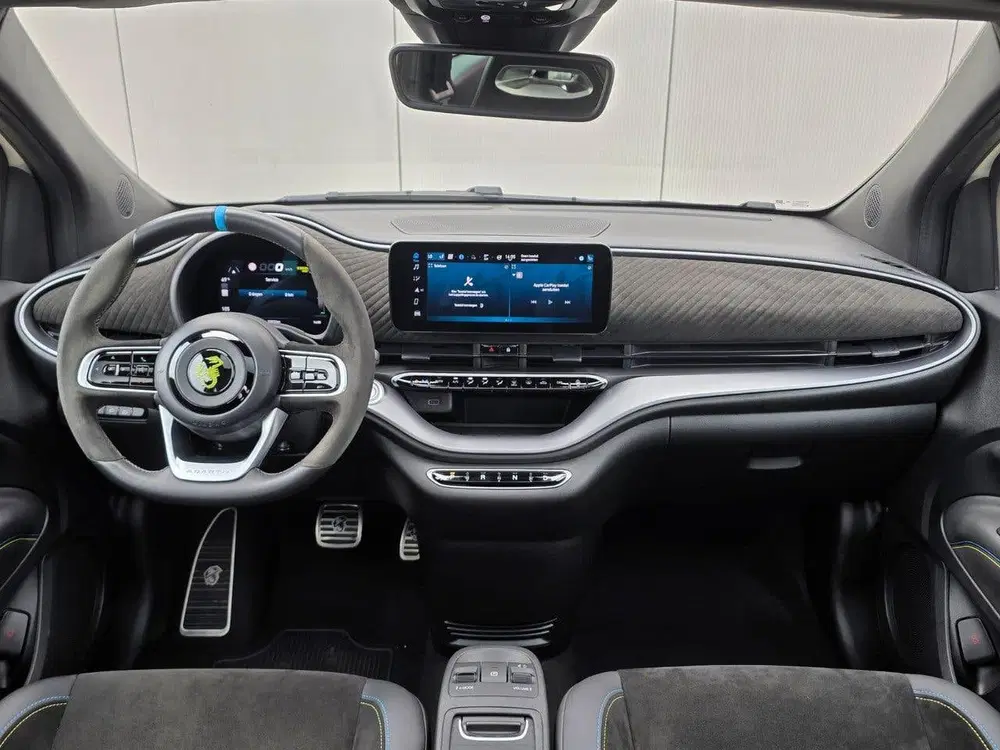 Abarth 500 Turismo 42 kWh Navigatie uit 2024, foto 9
