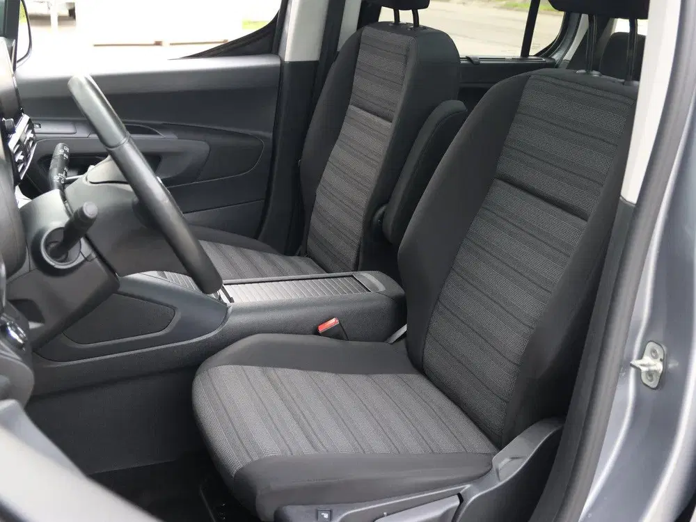 Opel Combo Life L1H1 Elegance 50 kWh 136pk uit 2022, foto 13