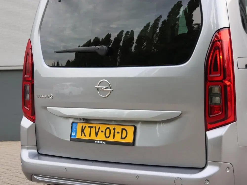 Opel Combo Life L1H1 Elegance 50 kWh 136pk uit 2022, foto 6