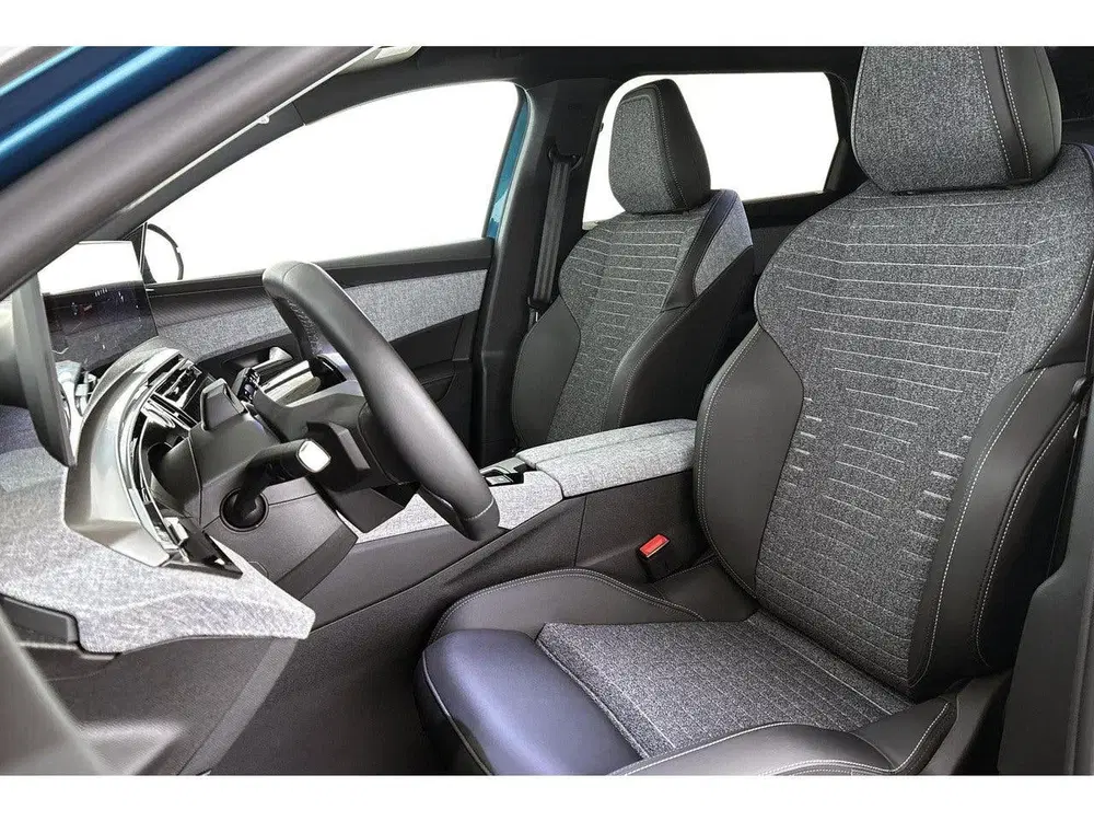 Peugeot 5008 1.6 Plug-in Hybrid 195 Allure 7p Stoelverw uit 2026, foto 6