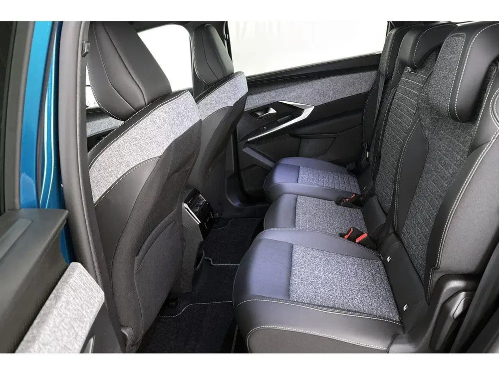 Peugeot 5008 1.6 Plug-in Hybrid 195 Allure 7p Stoelverw uit 2026, foto 8