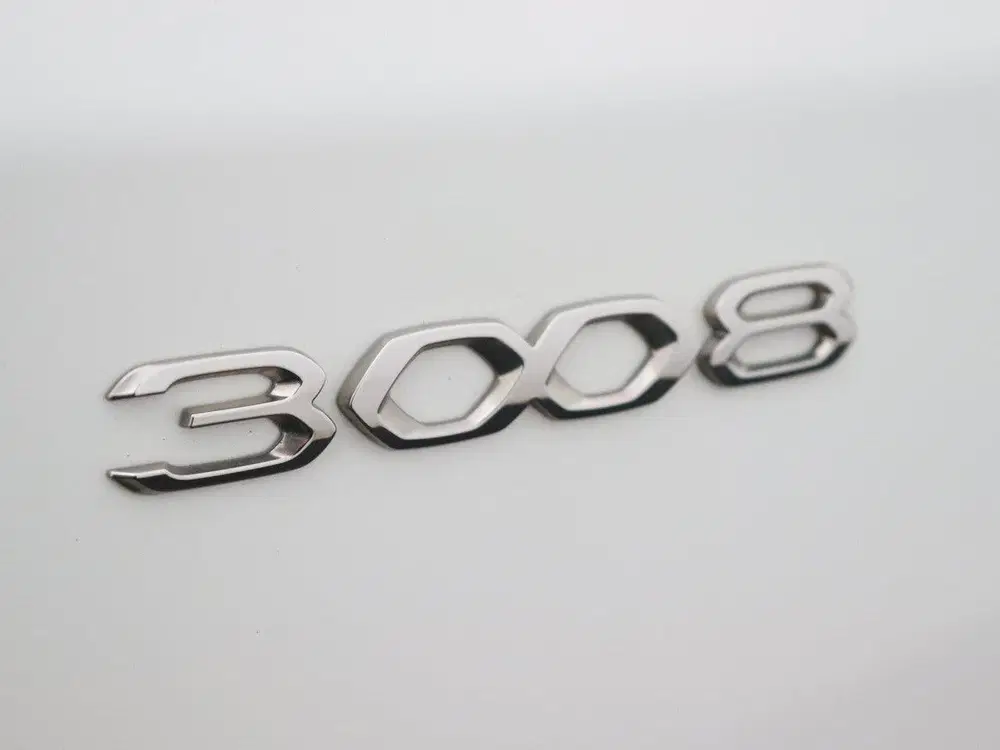 Peugeot 3008 HYbrid4 Blue Lease Allure 300pk Automaat uit 2022, foto 13