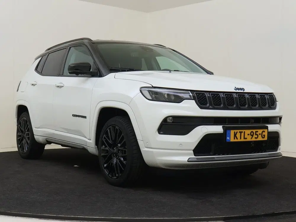 Jeep Compass 4xe 240PK Plug-in Hybrid Electric S Stoel uit 2022, foto 3