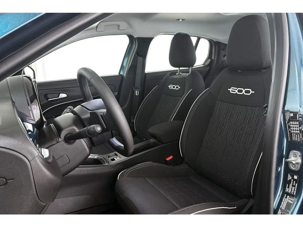 Fiat 600 1.2 Hybrid Urban Stoelverwarming Camera Ap uit 2025, foto 6