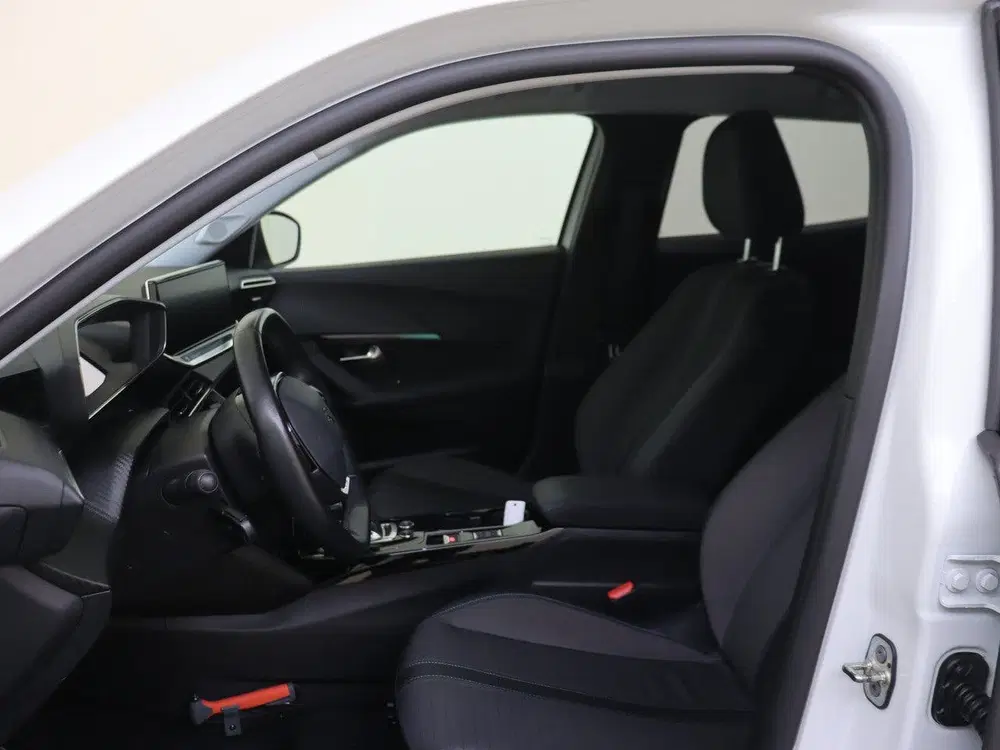 Peugeot 2008 EV Allure Pack 50 kWh SOH 90 uit 2021, foto 10