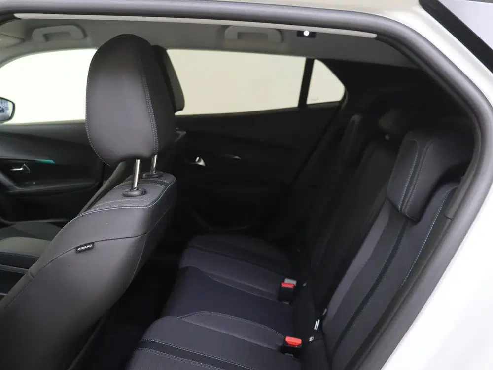 Peugeot 2008 EV Allure Pack 50 kWh SOH 90 uit 2021, foto 12
