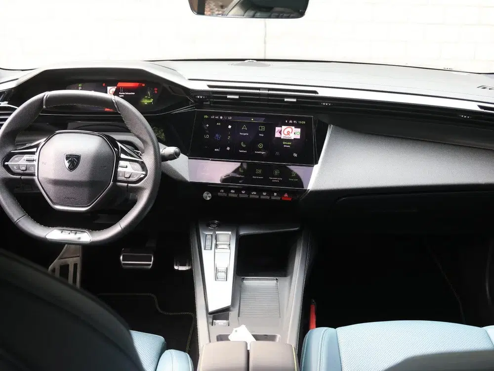 Peugeot 408 1.2 PureTech GT 130 EAT8 uit 2023, foto 13