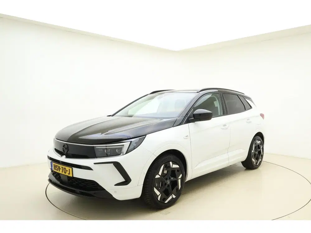 Opel Grandland 1.6 Turbo Plug-In Hybrid 300PK 4x4 GSe uit 2024