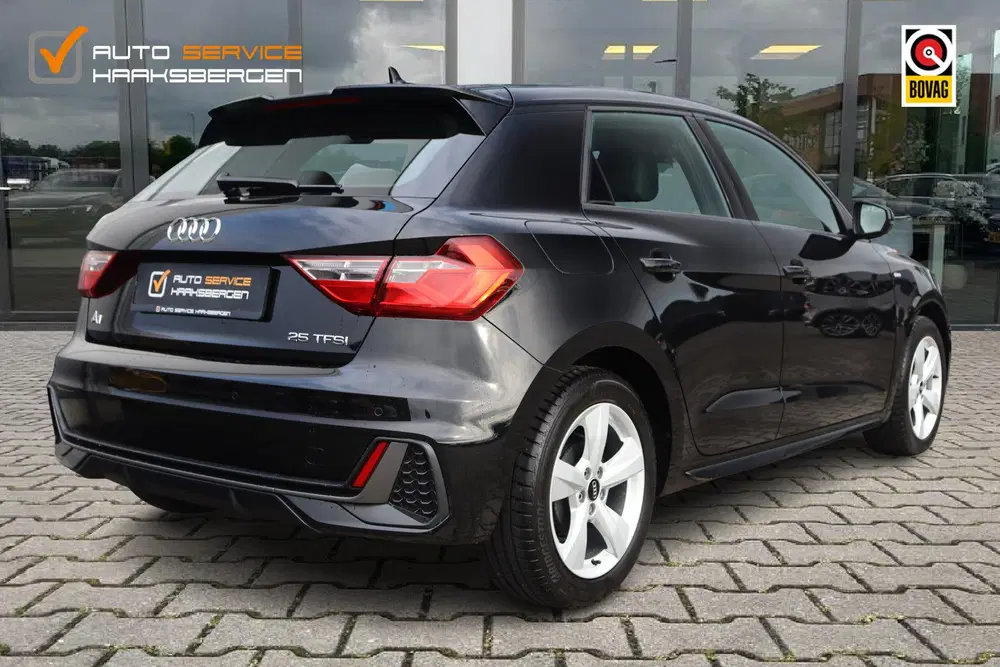 Audi A1 25 TFSI S-Line uit 2022, foto 4