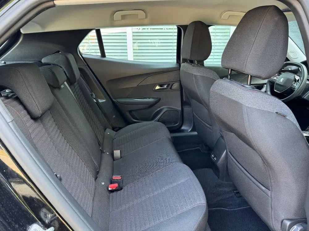 Peugeot 2008 EV Active pack + Led + Nav + Lmv Car play uit 2022, foto 12