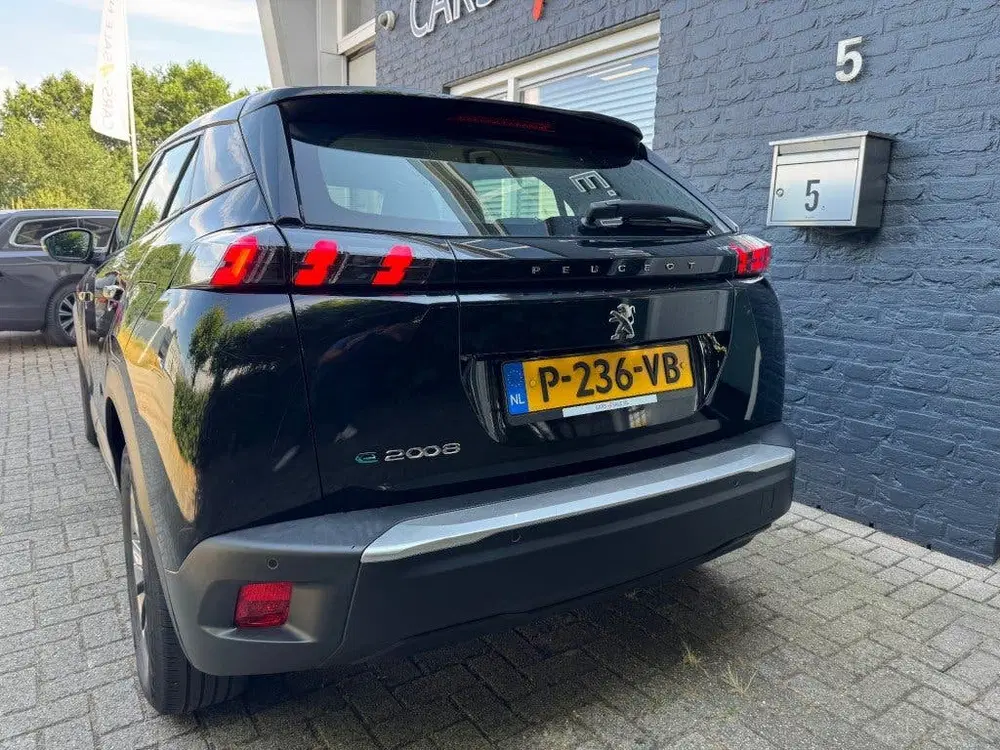 Peugeot 2008 EV Active pack + Led + Nav + Lmv Car play uit 2022, foto 4