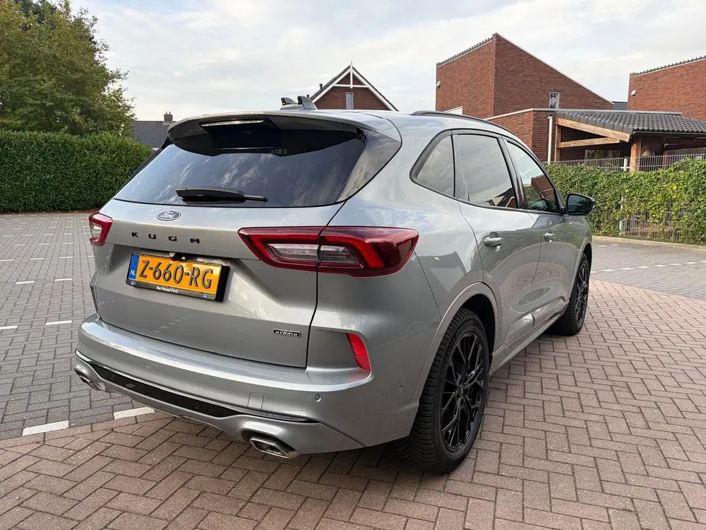 Ford Kuga 2.5 PHEV St-line X Black Style met trekhaa uit 2024, foto 4