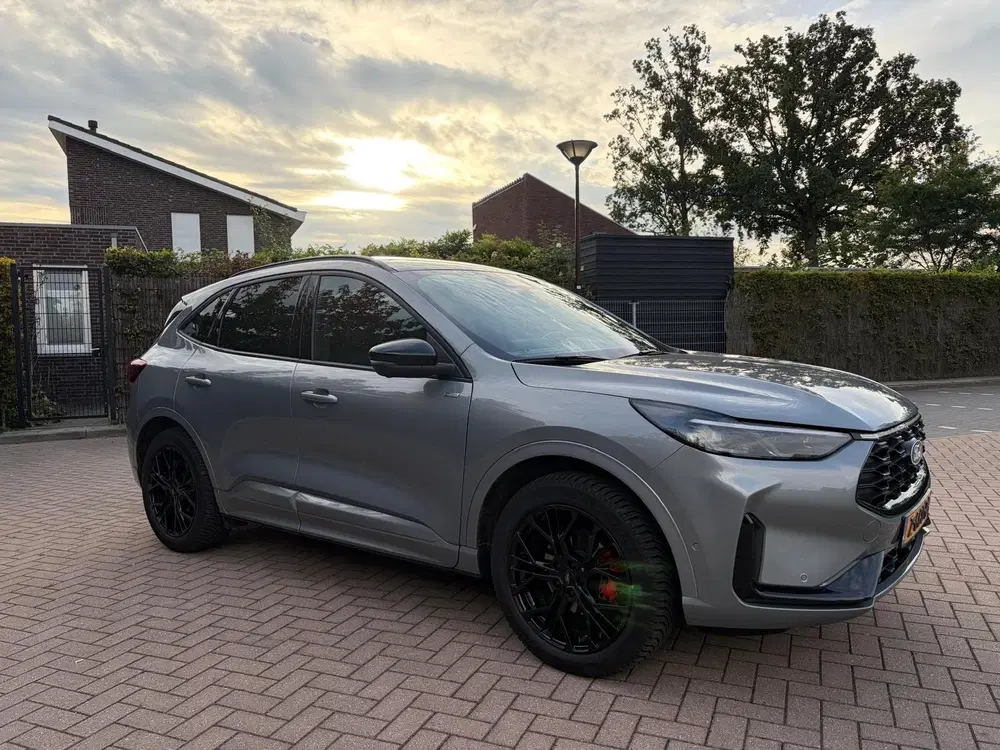 Ford Kuga 2.5 PHEV St-line X Black Style met trekhaa uit 2024, foto 5