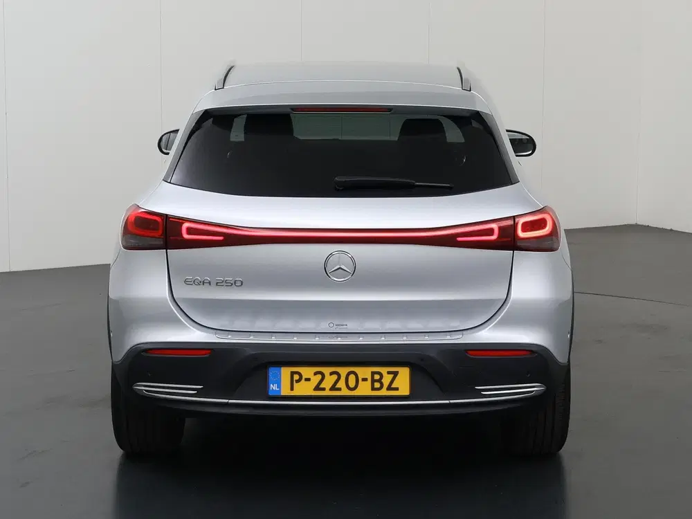 Mercedes-Benz EQA 250 Business Solution Luxury 67 kWh uit 2022, foto 4