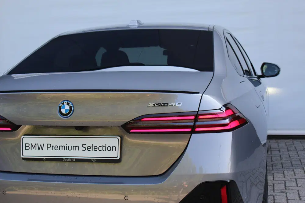 BMW i5 xDrive40 M Sport uit 2026, foto 10