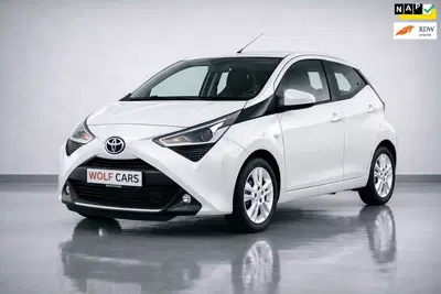 Toyota Aygo 1.0 VVT-i x-play uit 2021
