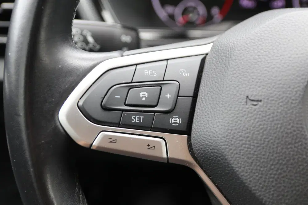 Volkswagen T-Cross 1.0 TSI Life Business uit 2020, foto 12