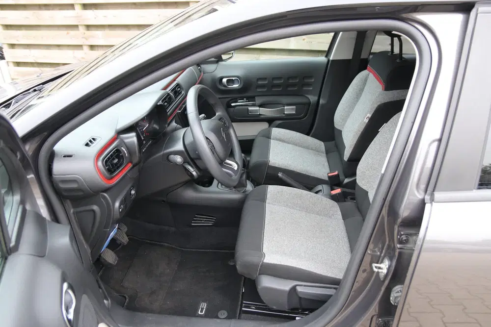 Citroën C3 1.2 PureTech C-Series Navi uit 2022, foto 9