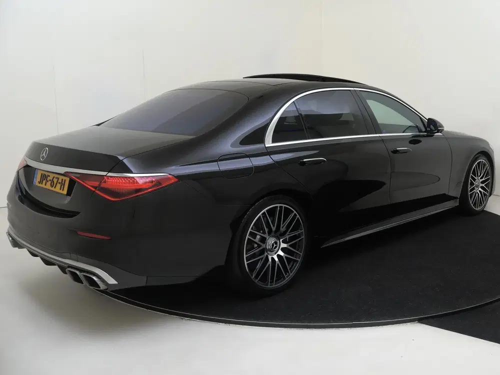 Mercedes-Benz S-Klasse AMG 63 S E Performance uit 2025, foto 4